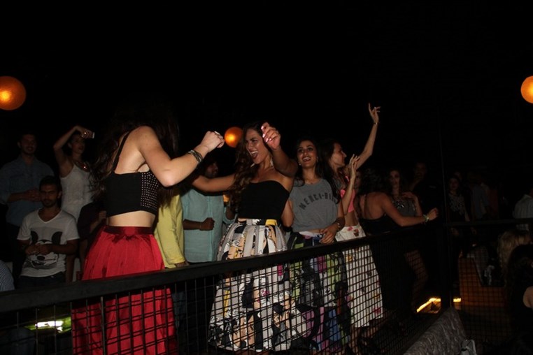 Red Cross LAU Dont Stop The Beat